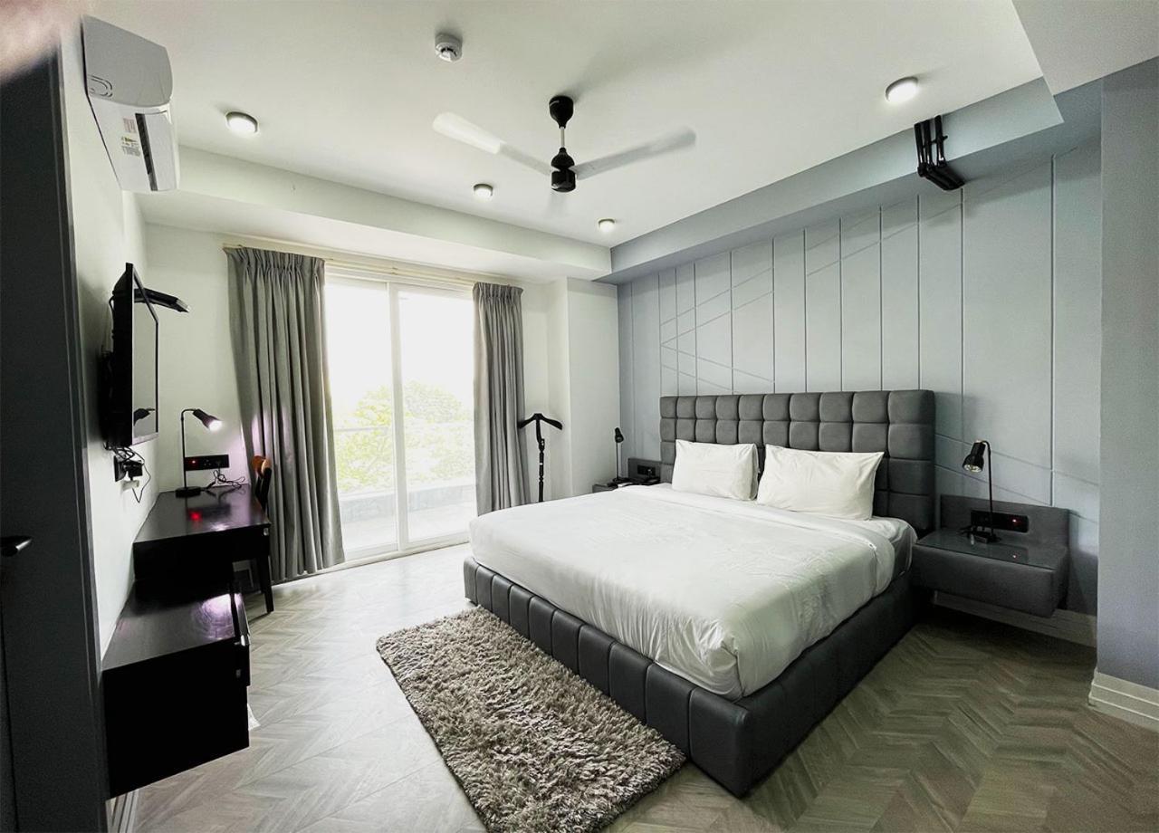 Bedchambers Serviced Apartments - Cyber City Gurgaon Buitenkant foto