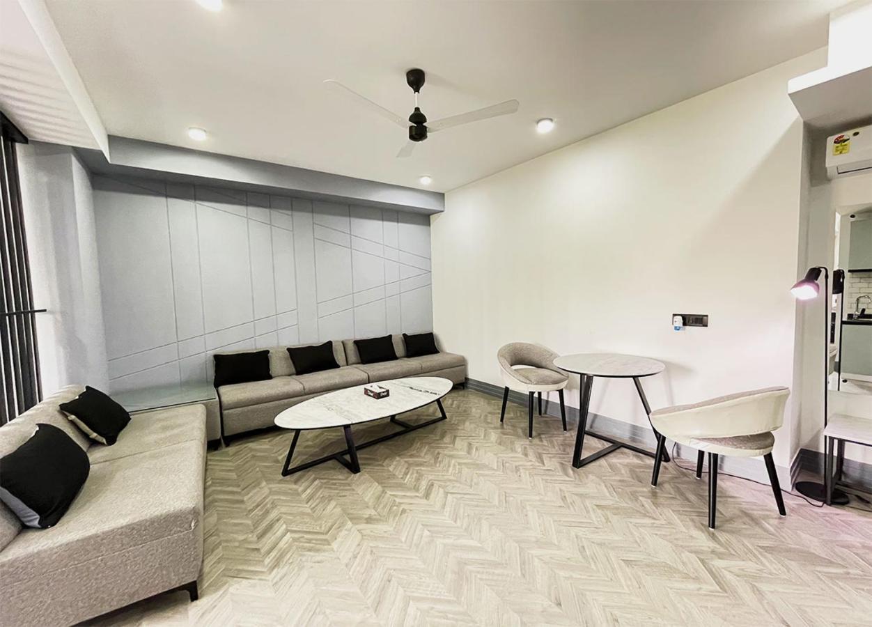 Bedchambers Serviced Apartments - Cyber City Gurgaon Buitenkant foto