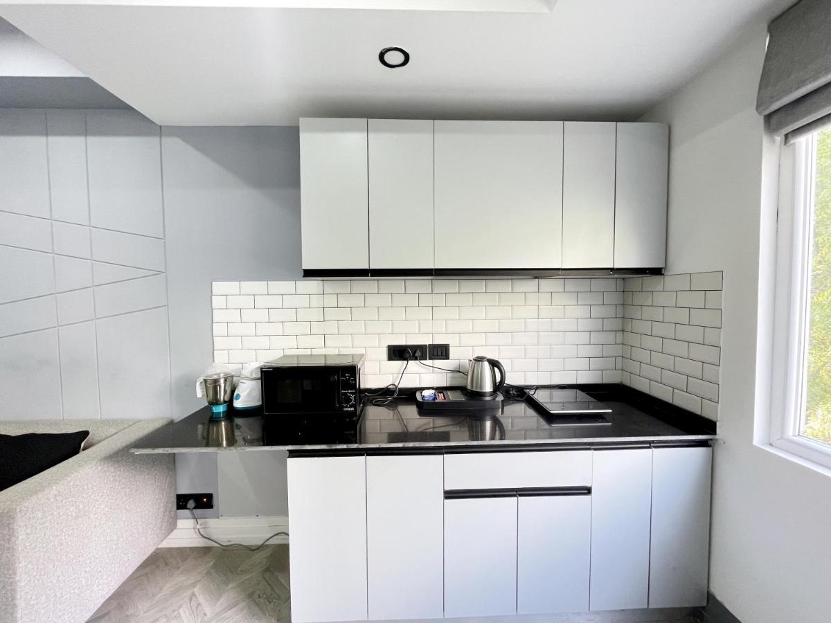 Bedchambers Serviced Apartments - Cyber City Gurgaon Buitenkant foto