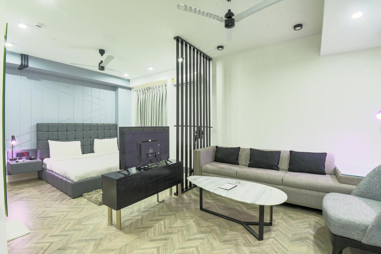 Bedchambers Serviced Apartments - Cyber City Gurgaon Buitenkant foto